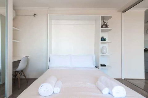 New Modern Apartment In Central Location - Accommodation Sunshine Coast 3