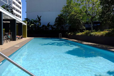 Spacious One Bedroom Apartment With Large Balcony - Accommodation Sunshine Coast 1