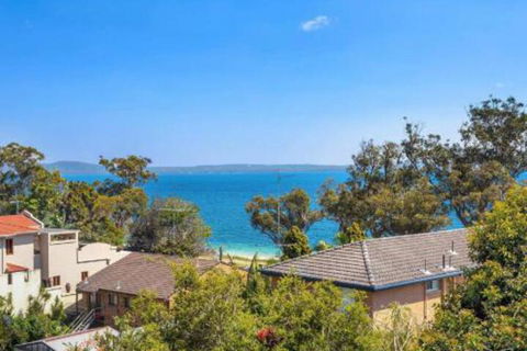 Nunkeri 5 Kerrie Close Stunning House With Fabulous Views Linen WIFI & Air Conditioning - Accommodation Sunshine Coast 2