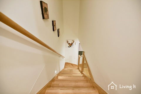 Tomkins Townhouse - Accommodation Sunshine Coast 1