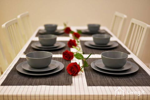 Tomkins Townhouse - Accommodation Sunshine Coast 2