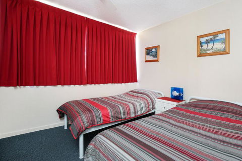 Eastbourne U6 80 Esplanade. Golden Beach - Accommodation Sunshine Coast 5