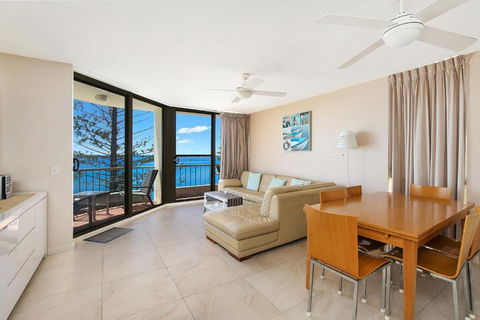 Eastbourne U6 80 Esplanade. Golden Beach - Accommodation Sunshine Coast 1
