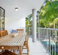 Stroll to the surf  sand Little Cove - Accommodation Sunshine Coast