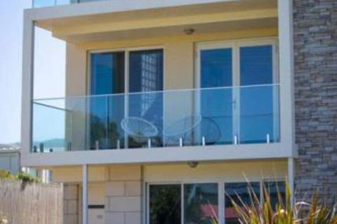 SEA NOOK Seconds From The Beach - Accommodation Sunshine Coast 6