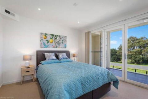 SEA NOOK Seconds From The Beach - Accommodation Sunshine Coast 3