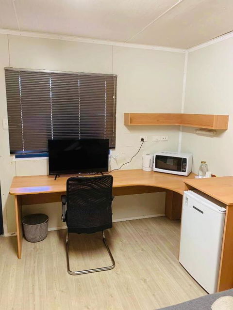 Riverside Hotel - Accommodation Sunshine Coast 4