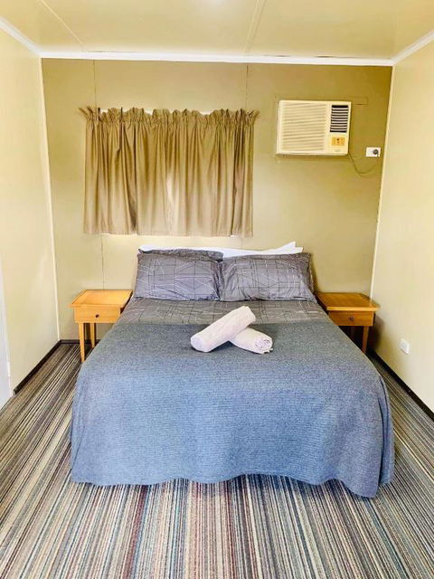 Riverside Hotel - Accommodation Sunshine Coast 6
