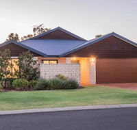 Nyes Nest - Accommodation Sunshine Coast