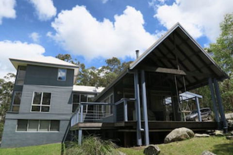 The Retreat Lodge - Accommodation Sunshine Coast 0