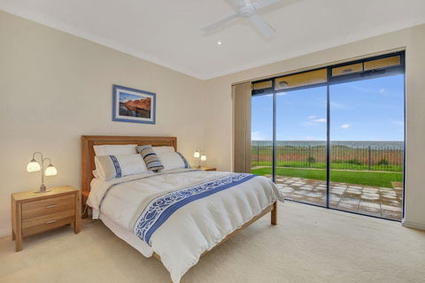Seaglass - Accommodation Sunshine Coast 1