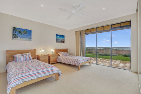 Seaglass - Accommodation Sunshine Coast 4