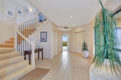 Seaglass - Accommodation Sunshine Coast 0