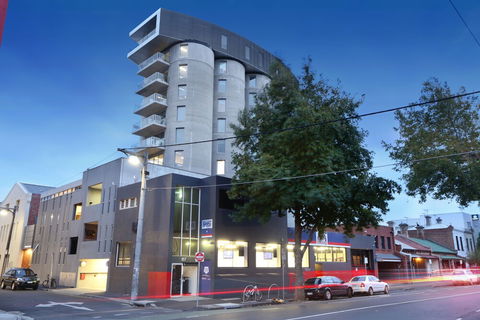 StayCentral Collingwood Silo - Accommodation Sunshine Coast 1