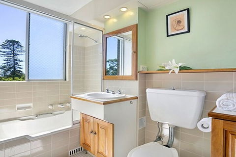 Charming Comfortable & Convenient MOS72 - Accommodation Sunshine Coast 2