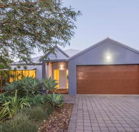 Daves Digs - Accommodation Sunshine Coast