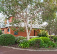 Wills - Accommodation Sunshine Coast