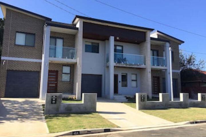 Minto Heights NSW Accommodation Sunshine Coast