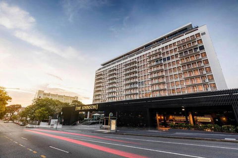Luxury Central Apartment - Accommodation Sunshine Coast 3