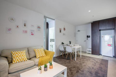 New Renovated & Cozy Apt Closes To Southern Cross - Accommodation Sunshine Coast 1