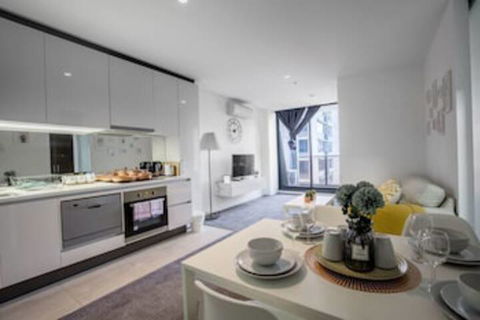 New Renovated & Cozy Apt Closes To Southern Cross - Accommodation Sunshine Coast 0