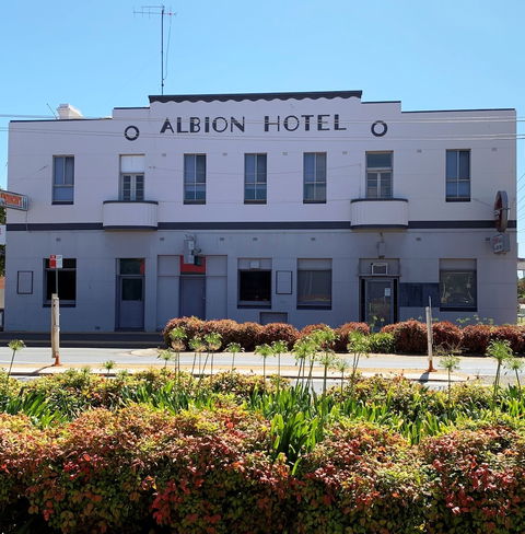 Albion Hotel Motel - Accommodation Sunshine Coast 1
