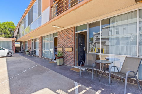 Albion Hotel Motel - Accommodation Sunshine Coast 0