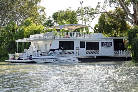 Boats And Bedzzz Houseboat Stays & Renmark River Villas - Accommodation Sunshine Coast 1