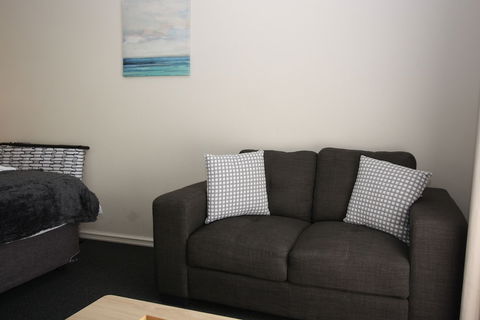 Resort Serviced Apartments - Mandurah - Accommodation Sunshine Coast 6