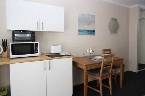 Resort Serviced Apartments - Mandurah - Accommodation Sunshine Coast 3