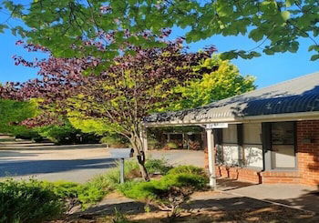 The Lancefield Lodge - Accommodation Sunshine Coast 1