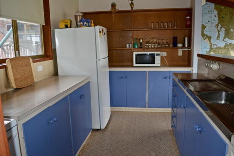 Dolphinview - Accommodation Sunshine Coast 4