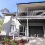 Blackbutt Family Loft Townhouse - Accommodation Sunshine Coast 0