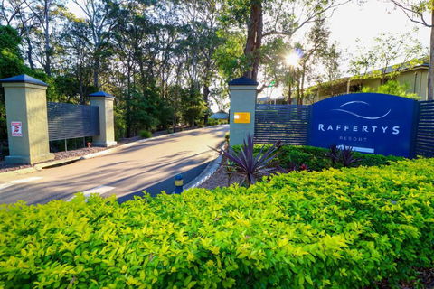 Plover Deluxe Resort Villa - Accommodation Sunshine Coast 5