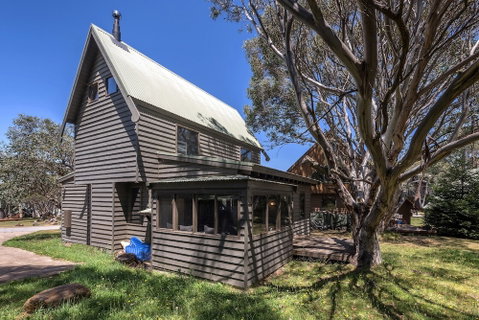 Aaragon - Accommodation Sunshine Coast 0