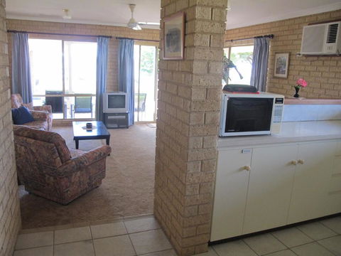 Kalbarri Riverfront Unit - Accommodation Sunshine Coast 4