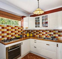 Central Bohemian Studio - Accommodation Sunshine Coast