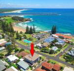 Bimbadeen Unit 3 across from the beach lift in complex - Accommodation Sunshine Coast