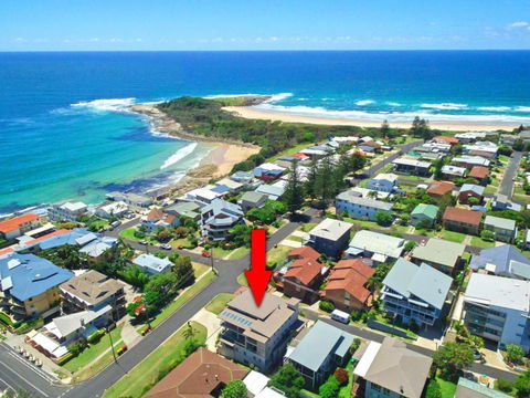 Bimbadeen Penthouse Across The Road From Main Beach! - Accommodation Sunshine Coast 4