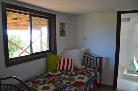 Barrels Beach House 28 Dulconghi Street - Accommodation Sunshine Coast 2