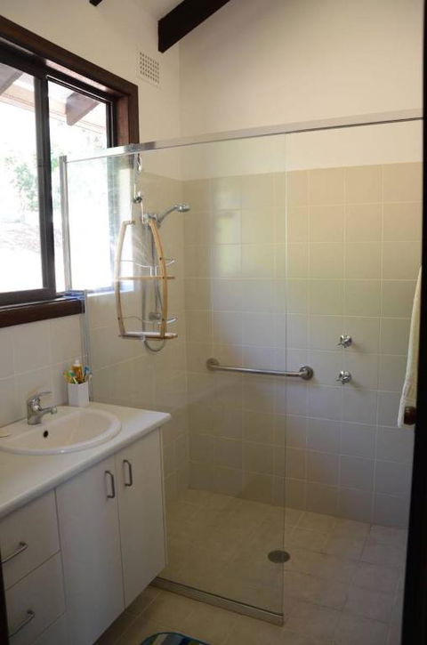 Barrels Beach House 28 Dulconghi Street - Accommodation Sunshine Coast 1