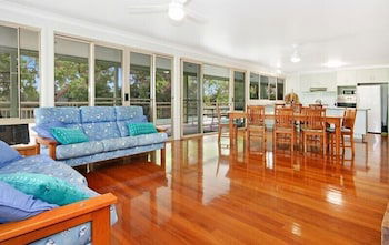 Orchid Beach Apartments - Accommodation Sunshine Coast 2