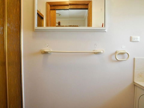 RETRO RETREAT INLET SIDE - Accommodation Sunshine Coast 5