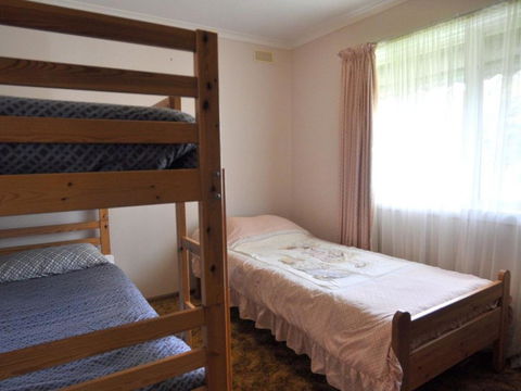 RETRO RETREAT INLET SIDE - Accommodation Sunshine Coast 2