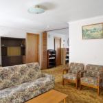 RETRO RETREAT INLET SIDE - Accommodation Sunshine Coast 0