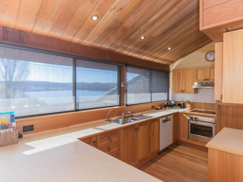 Ibis 19 McLure Circuit - Accommodation Sunshine Coast 2