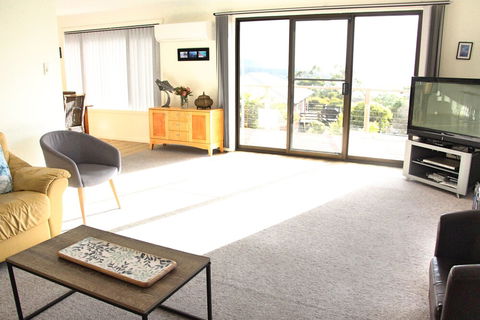 Seahouse - Accommodation Sunshine Coast 4