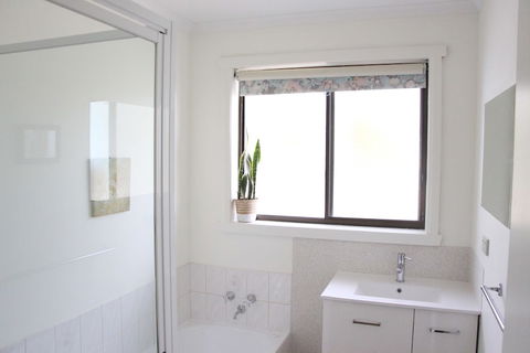 Seahouse - Accommodation Sunshine Coast 3
