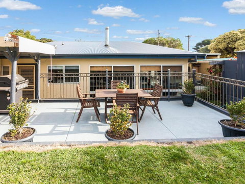 OCEAN SOUNDS Anglesea - Accommodation Sunshine Coast 2