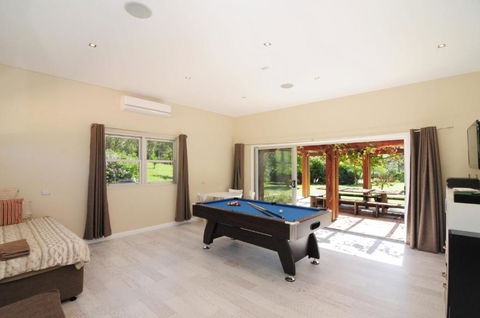 Bottlebrush Lodge Great Views & A Pool! - Accommodation Sunshine Coast 6